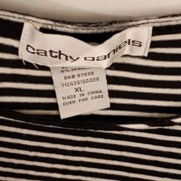 Bundle floral and tie waist soft tee shirts - Picture 3 of 6